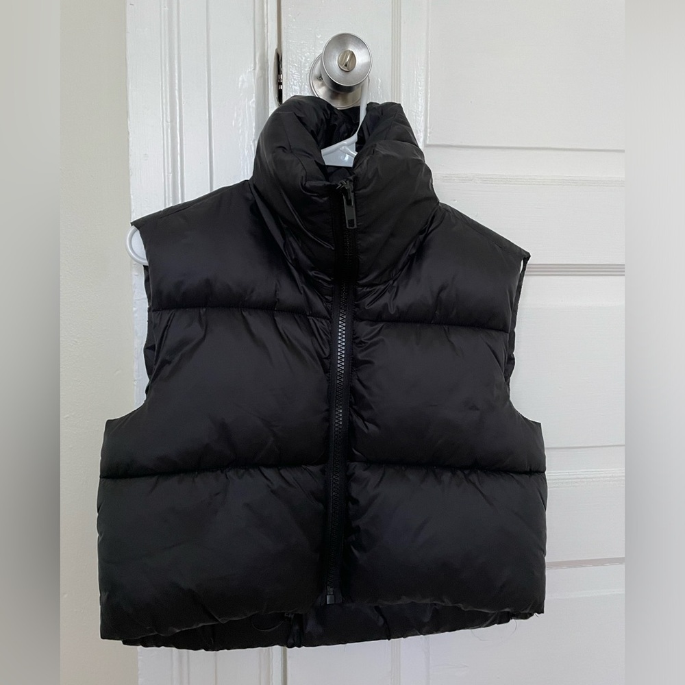 Black puffer vest